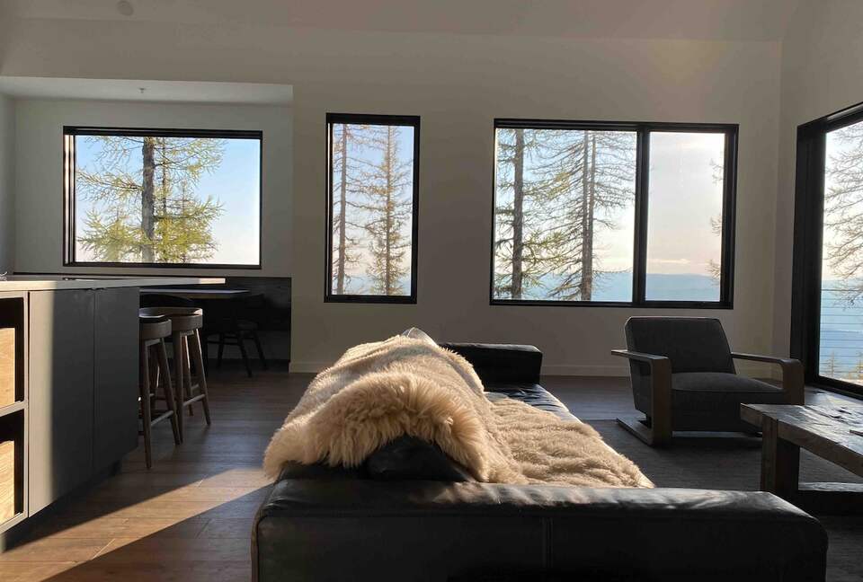 Ski-In/Ski-Out Luxury Chalet with Breathtaking Mountain Views - Whitefish, Montana