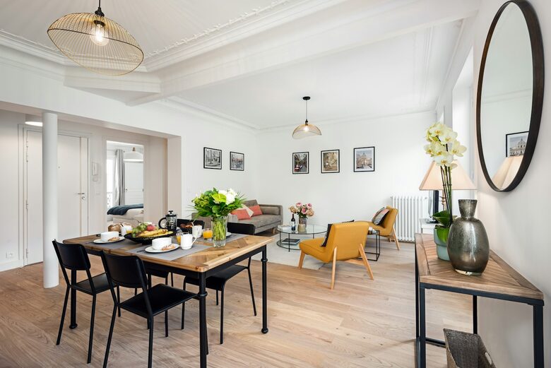 Quintess Collection - Pantheon Gardens - Paris, France