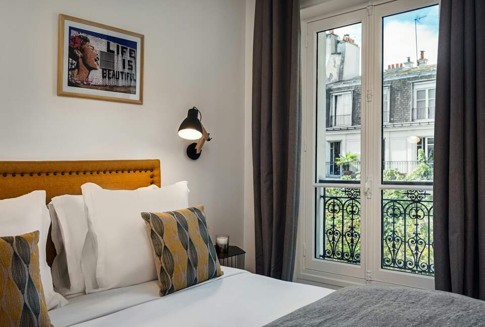 Quintess Collection - Pantheon Gardens - Paris, France