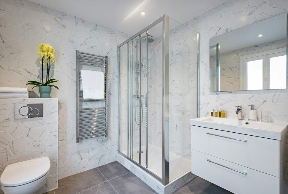 Quintess Collection - Pantheon Gardens - Paris, France