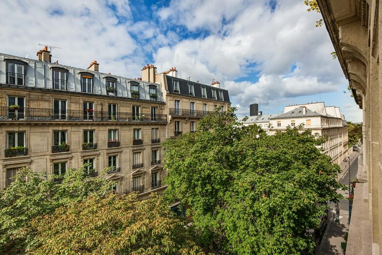 Quintess Collection - Pantheon Gardens - Paris, France