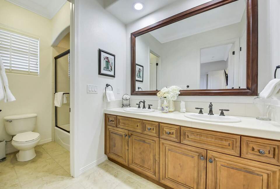 Quintess Collection - Espiritu - Indio, California