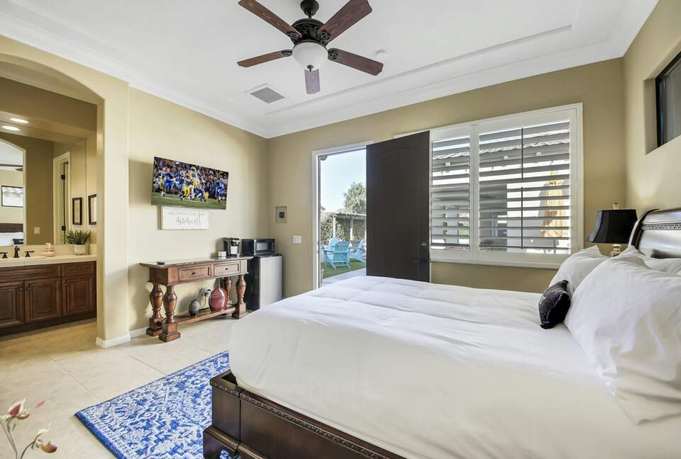 Quintess Collection - Espiritu - Indio, California