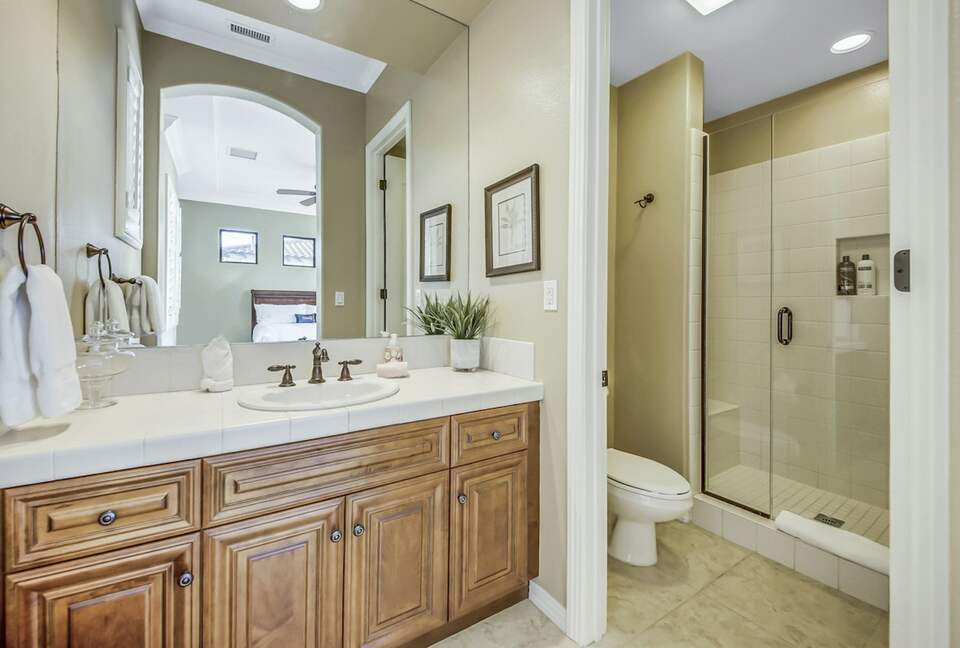 Quintess Collection - Espiritu - Indio, California