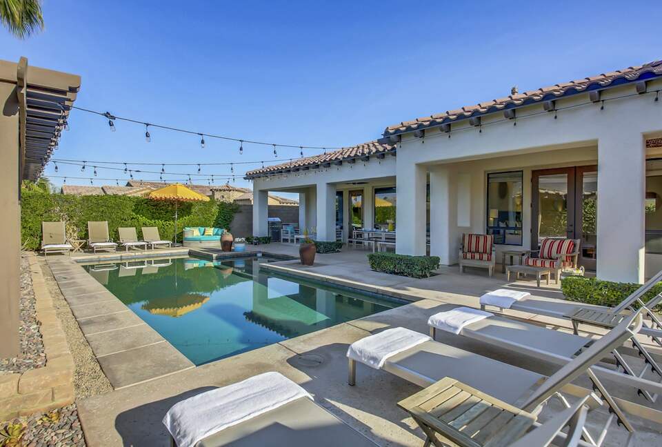 Quintess Collection - Espiritu - Indio, California