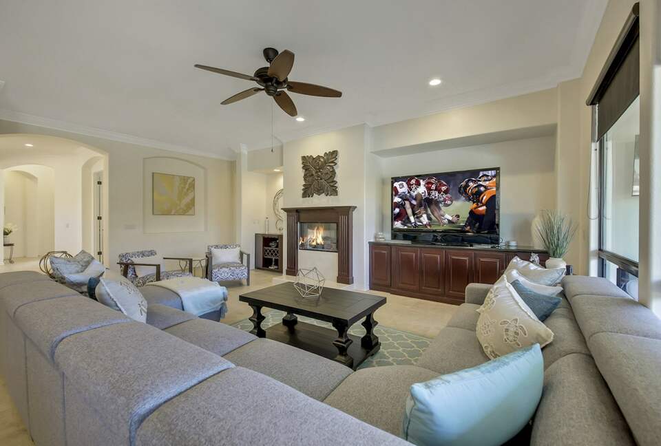 Quintess Collection - Espiritu - Indio, California