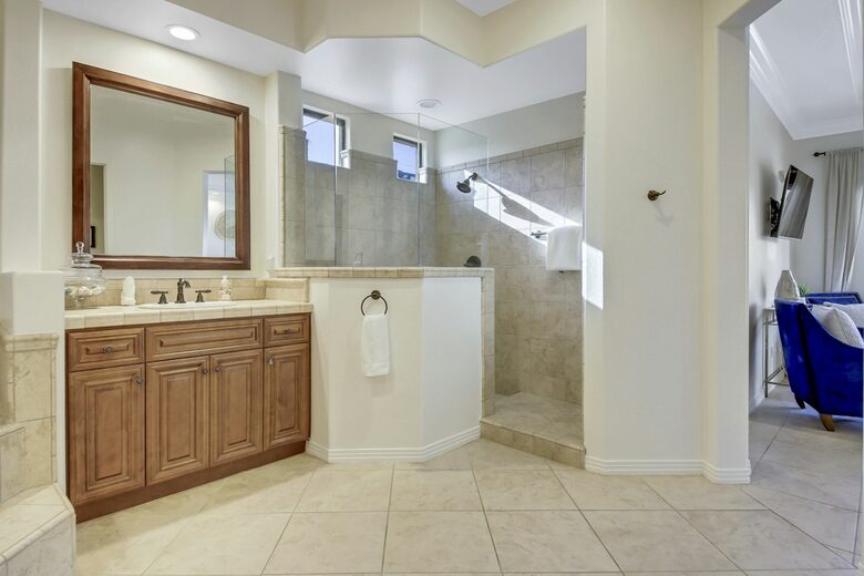 Quintess Collection - Espiritu - Indio, California