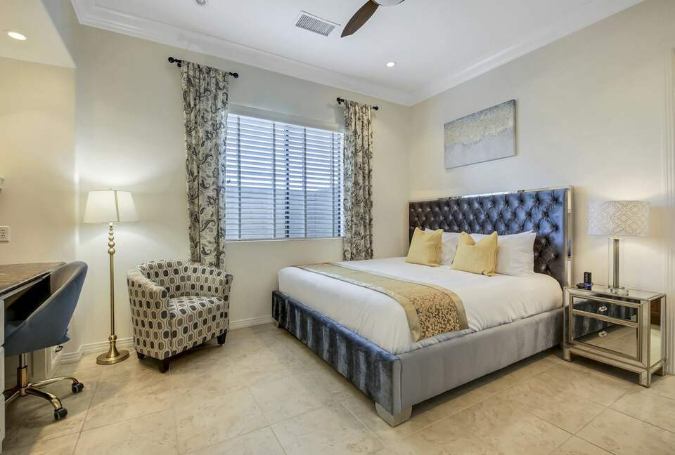 Quintess Collection - Espiritu - Indio, California