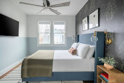 Quintess Collection - Painted Lady - Nashville, Tennessee