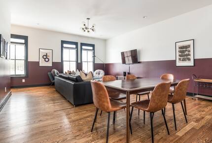 Quintess Collection - Painted Lady - Nashville, Tennessee