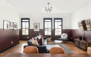 Quintess Collection - Painted Lady - Nashville, Tennessee