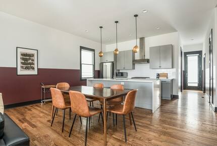 Quintess Collection - Painted Lady - Nashville, Tennessee