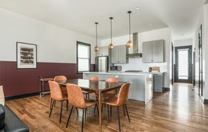 Quintess Collection - Painted Lady - Nashville, Tennessee