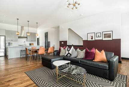 Quintess Collection - Painted Lady - Nashville, Tennessee