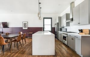 Quintess Collection - Painted Lady - Nashville, Tennessee