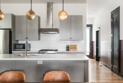 Quintess Collection - Painted Lady - Nashville, Tennessee