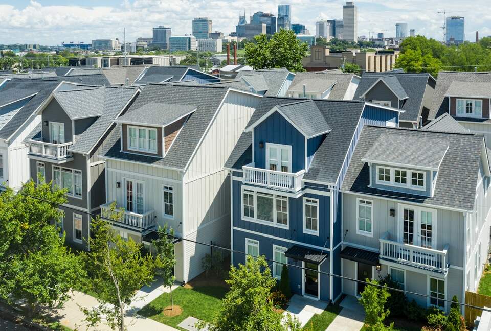 Quintess Collection - Painted Lady - Nashville, Tennessee