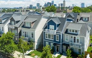 Quintess Collection - Painted Lady - Nashville, Tennessee