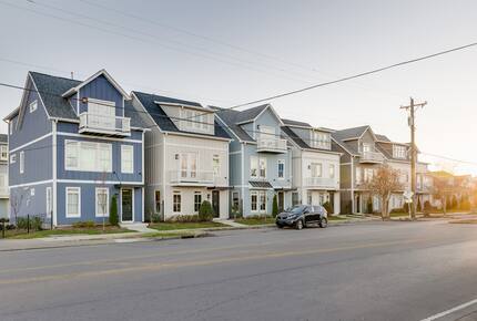 Quintess Collection - Painted Lady - Nashville, Tennessee