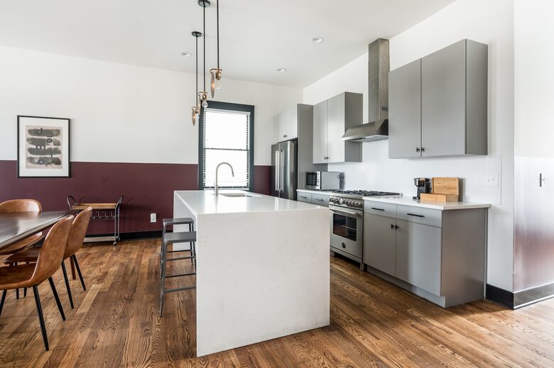 Quintess Collection - Painted Lady - Nashville, Tennessee