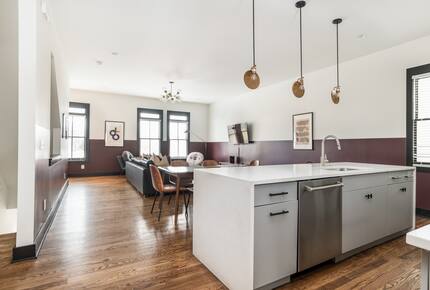 Quintess Collection - Painted Lady - Nashville, Tennessee