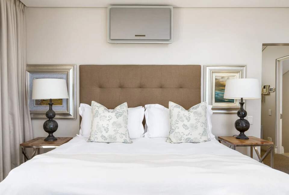 A Coastal Sanctuary Above the Waves - Cape Town, South Africa