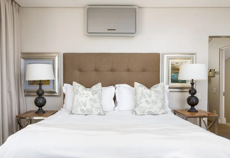 A Coastal Sanctuary Above the Waves - Cape Town, South Africa