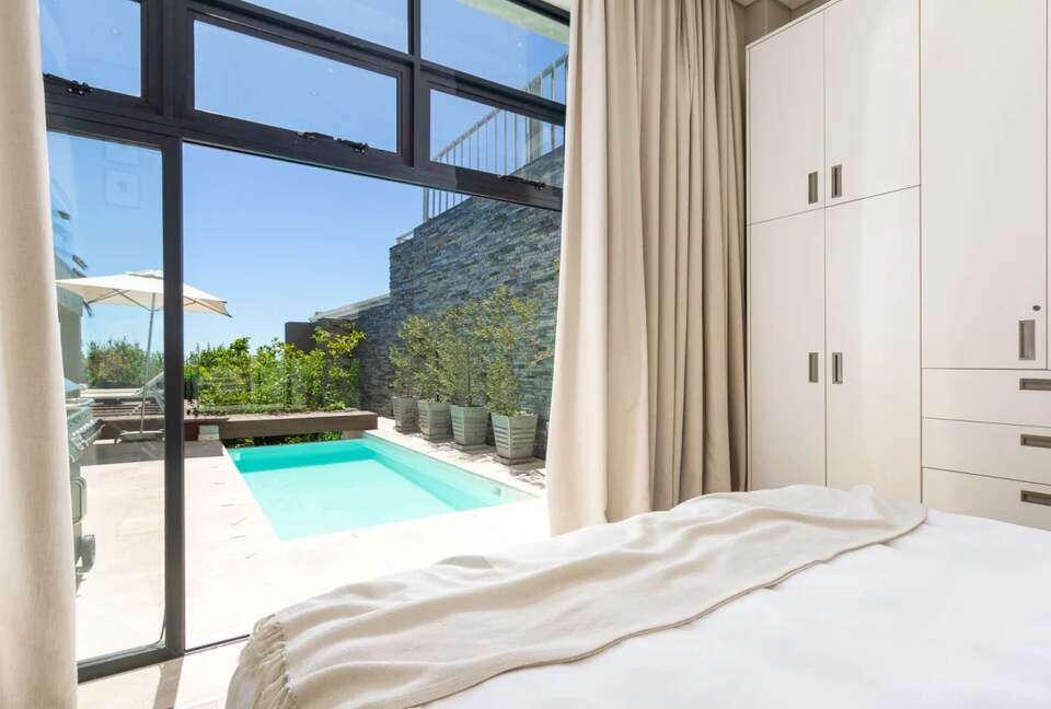 A Coastal Sanctuary Above the Waves - Cape Town, South Africa