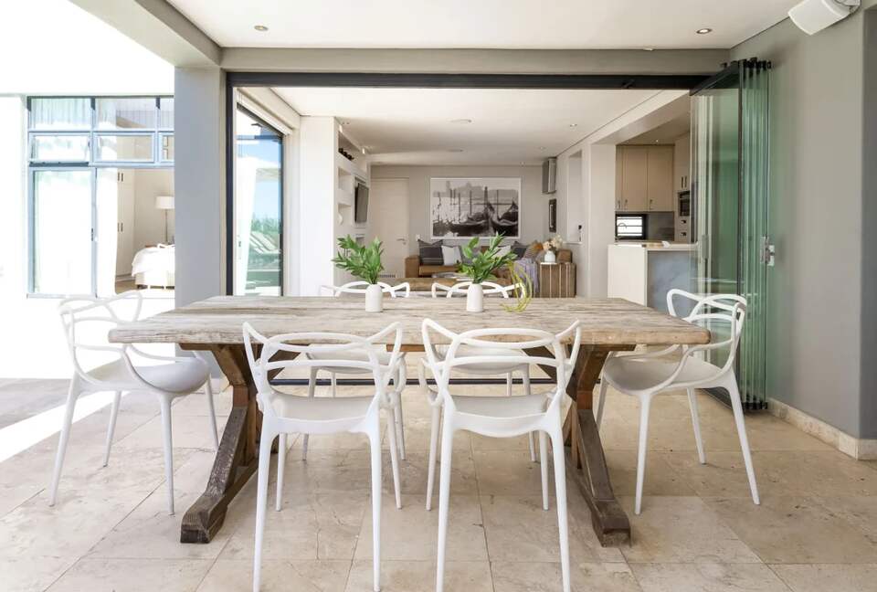 A Coastal Sanctuary Above the Waves - Cape Town, South Africa