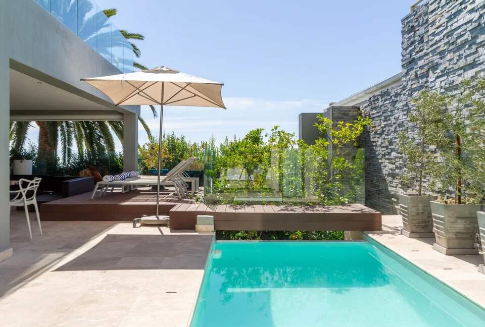 A Coastal Sanctuary Above the Waves - Cape Town, South Africa