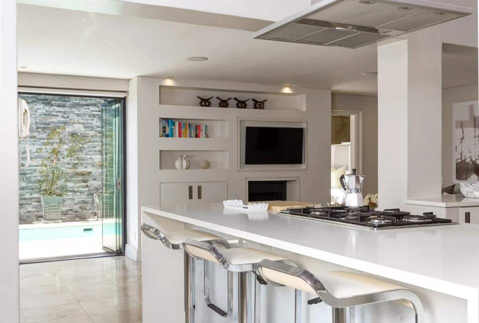 A Coastal Sanctuary Above the Waves - Cape Town, South Africa