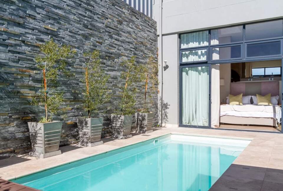 A Coastal Sanctuary Above the Waves - Cape Town, South Africa