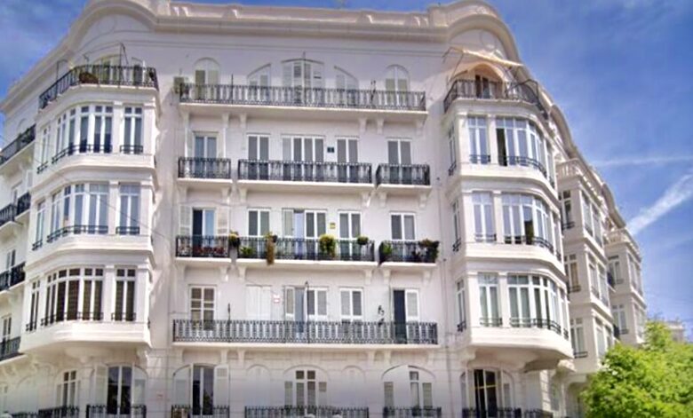 Elegant Valencian Apartment - Valencia, Spain