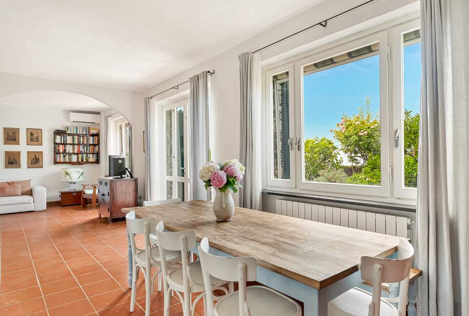 Refined Coastal Retreat with Panoramic Views - Moneglia, Italy