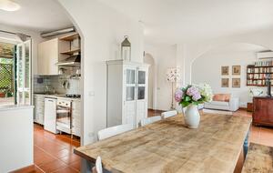 Refined Coastal Retreat with Panoramic Views - Moneglia, Italy