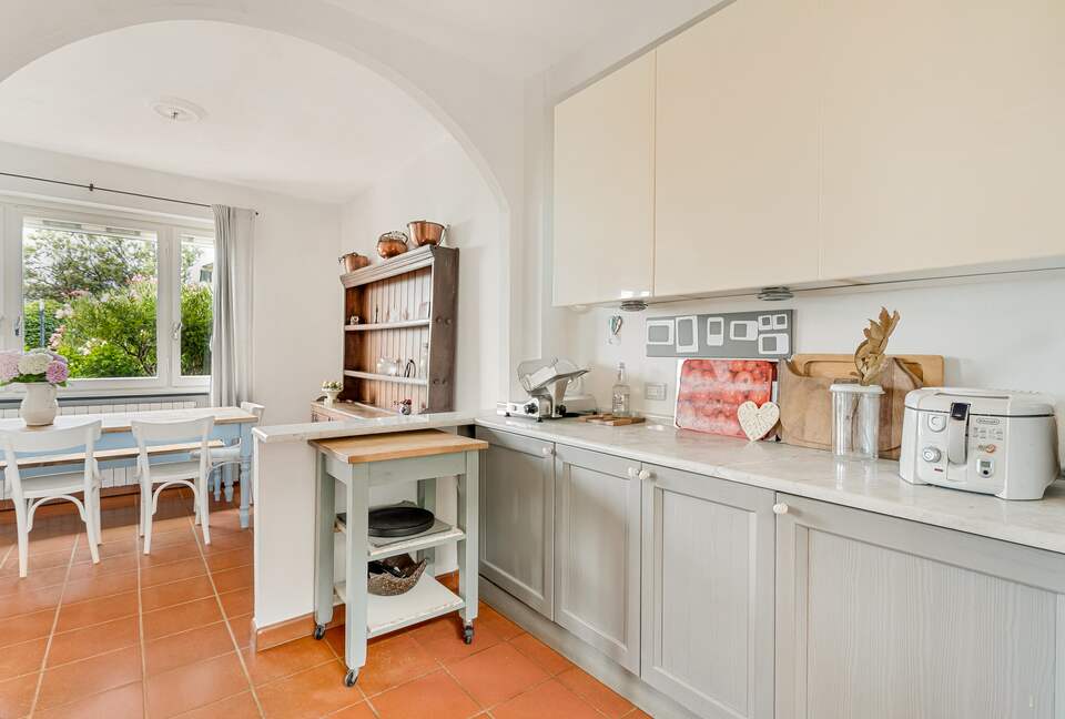 Refined Coastal Retreat with Panoramic Views - Moneglia, Italy