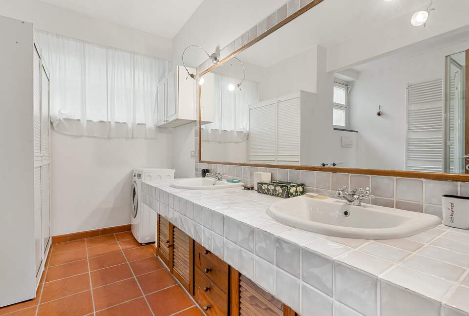 Refined Coastal Retreat with Panoramic Views - Moneglia, Italy