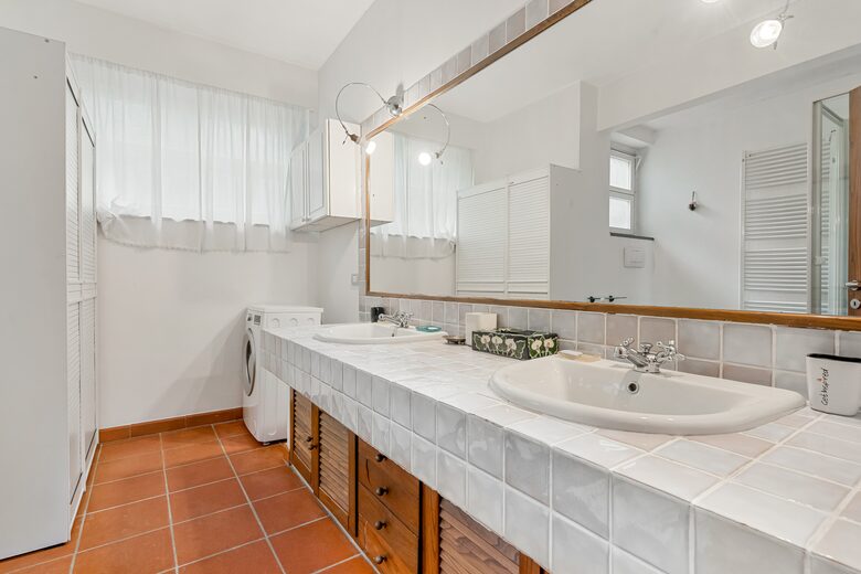 Refined Coastal Retreat with Panoramic Views - Moneglia, Italy