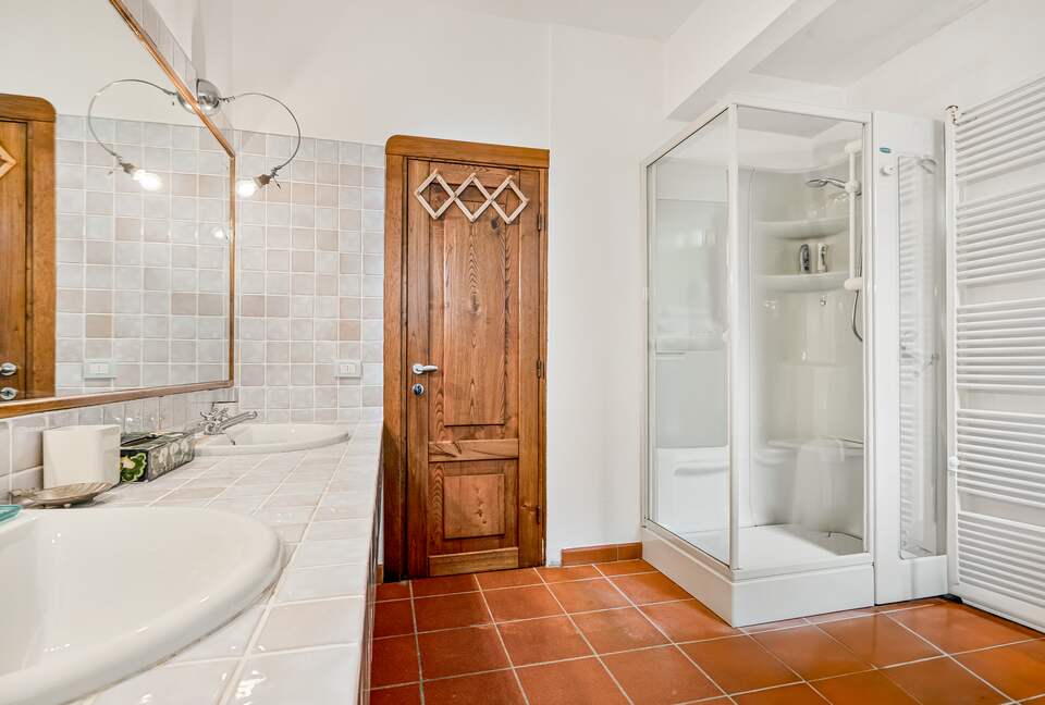 Refined Coastal Retreat with Panoramic Views - Moneglia, Italy