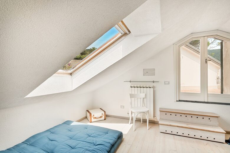 Refined Coastal Retreat with Panoramic Views - Moneglia, Italy