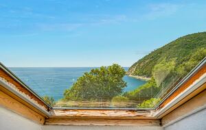 Refined Coastal Retreat with Panoramic Views - Moneglia, Italy