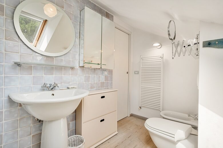 Refined Coastal Retreat with Panoramic Views - Moneglia, Italy