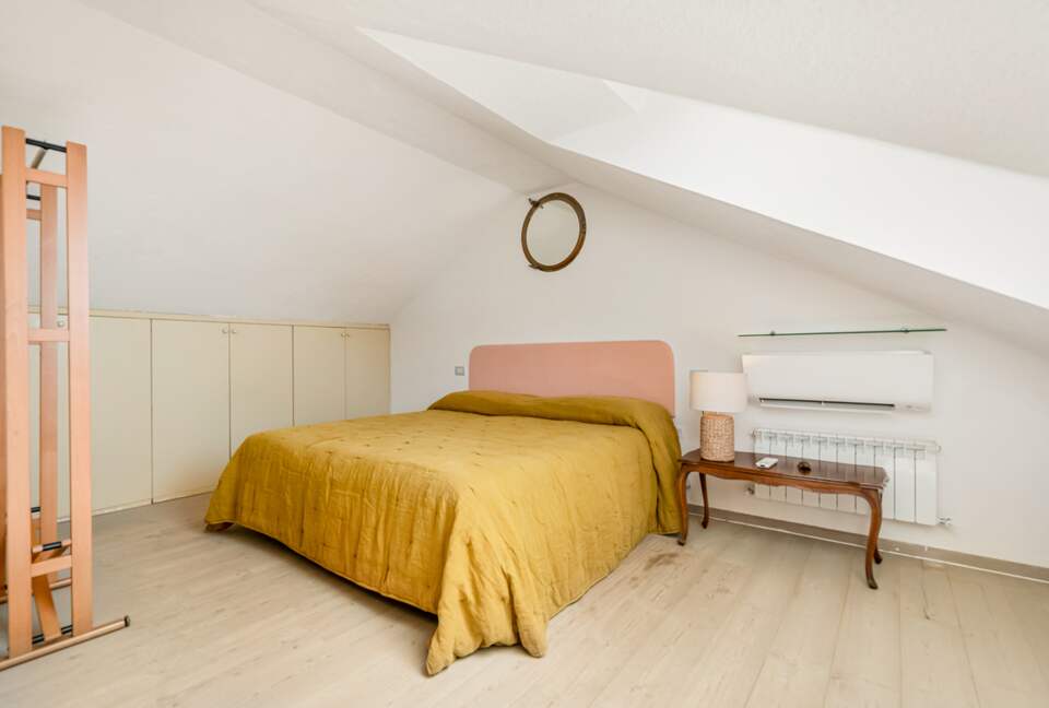 Refined Coastal Retreat with Panoramic Views - Moneglia, Italy