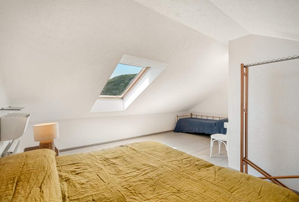 Refined Coastal Retreat with Panoramic Views - Moneglia, Italy