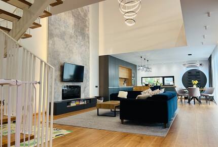 Tasteful Escape Minutes from the Capital - Otopeni, Romania