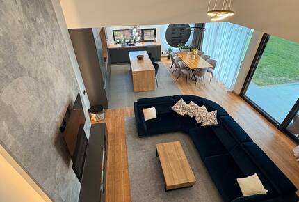 Tasteful Escape Minutes from the Capital - Otopeni, Romania