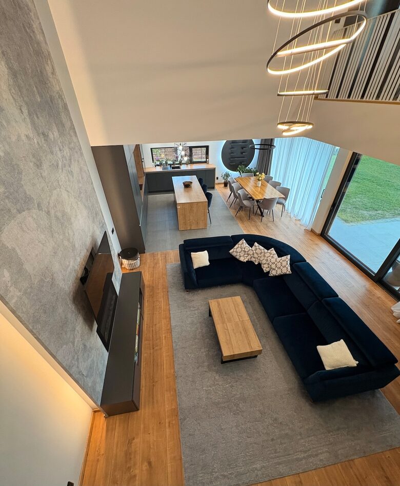 Tasteful Escape Minutes from the Capital - Otopeni, Romania