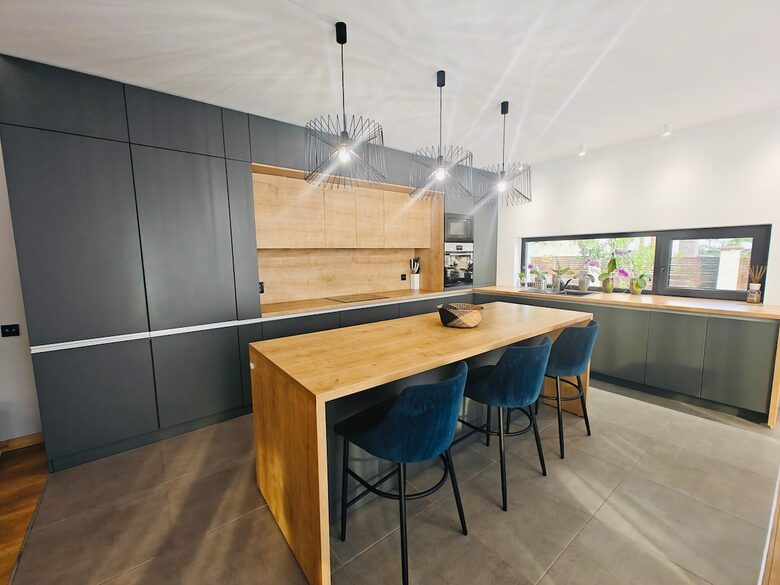 Tasteful Escape Minutes from the Capital - Otopeni, Romania