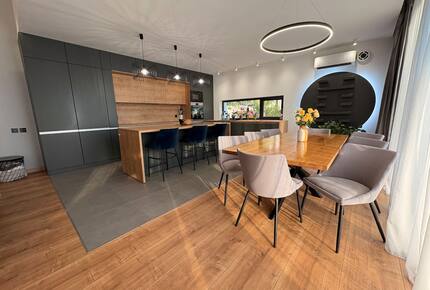 Tasteful Escape Minutes from the Capital - Otopeni, Romania