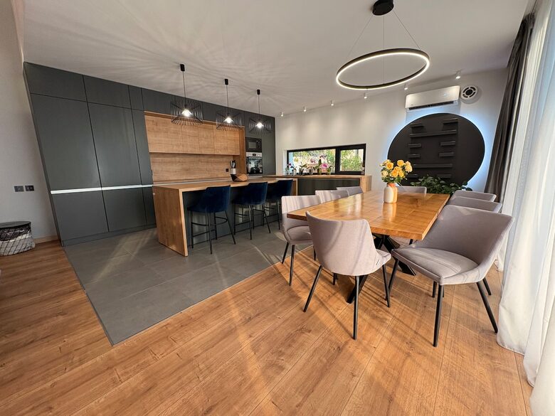 Tasteful Escape Minutes from the Capital - Otopeni, Romania